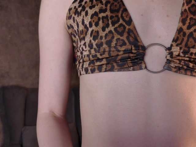 Vanessa-Vibe's BongaCams show and profile