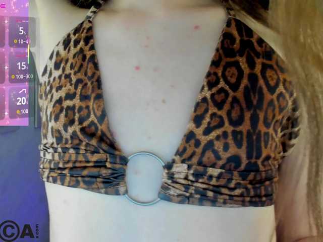 Vanessa-Vibe's BongaCams show and profile