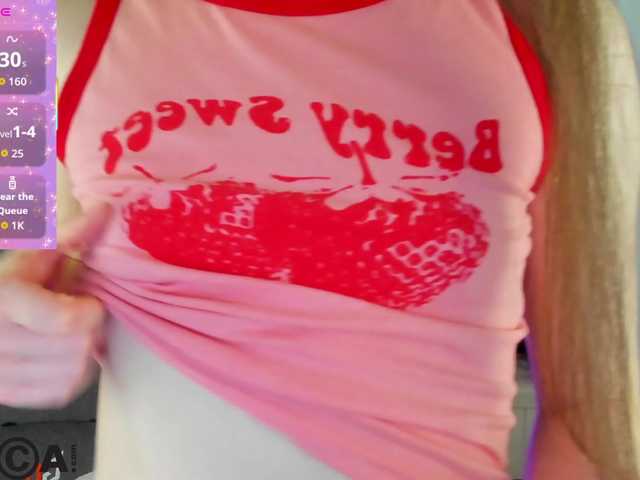 Vanessa-Vibe's BongaCams show and profile