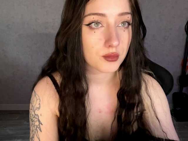 meowluly's BongaCams show and profile