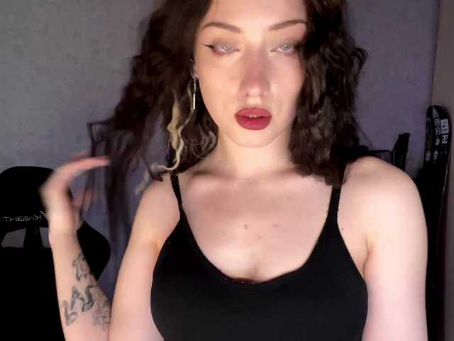 meowluly's BongaCams show and profile