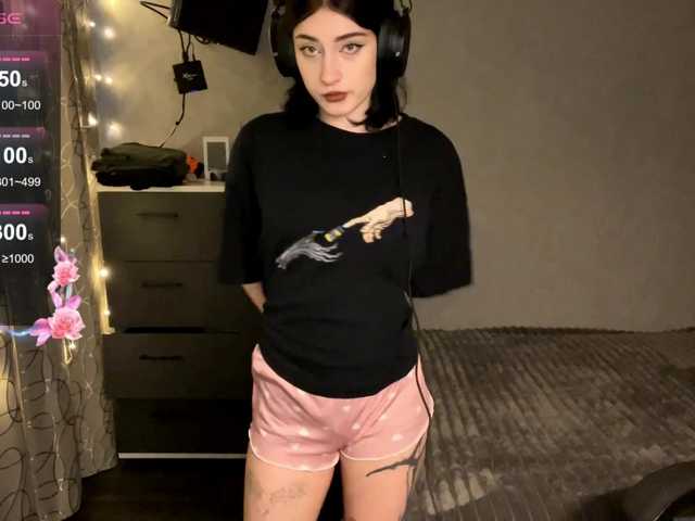 meowluly's BongaCams show and profile