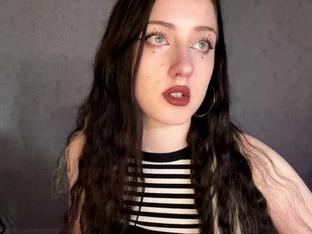 meowluly's BongaCams show and profile