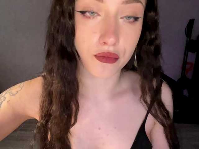 meowluly's BongaCams show and profile