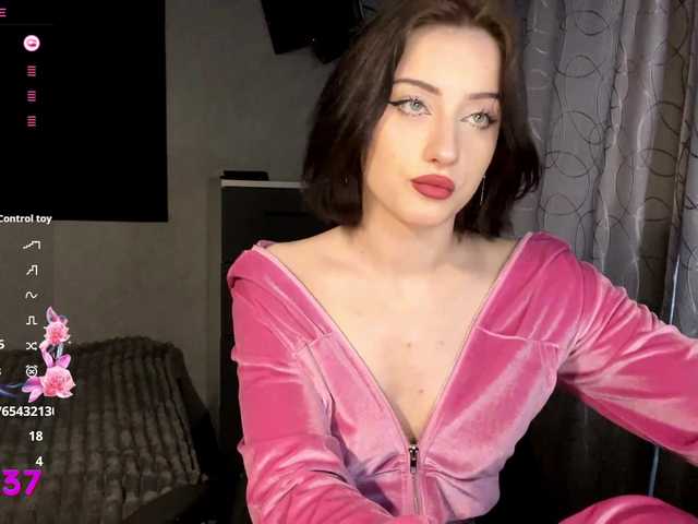 meowluly's BongaCams show and profile