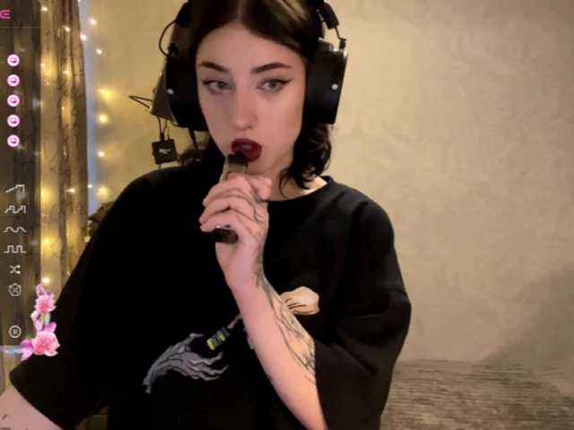 meowluly's BongaCams show and profile