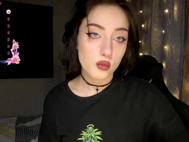 meowluly's BongaCams show and profile