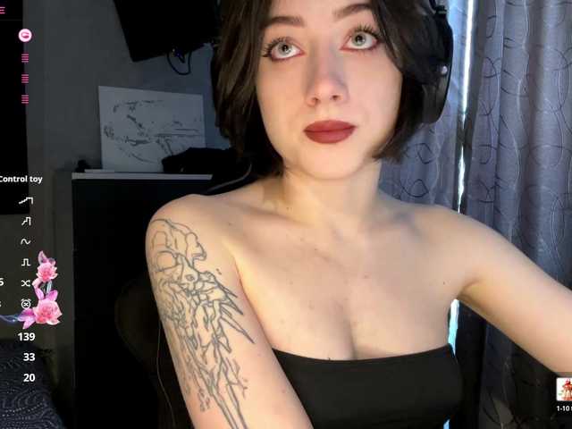 meowluly's BongaCams show and profile