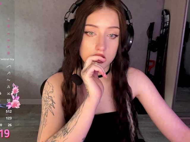 meowluly's BongaCams show and profile