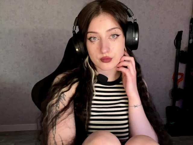 meowluly's BongaCams show and profile