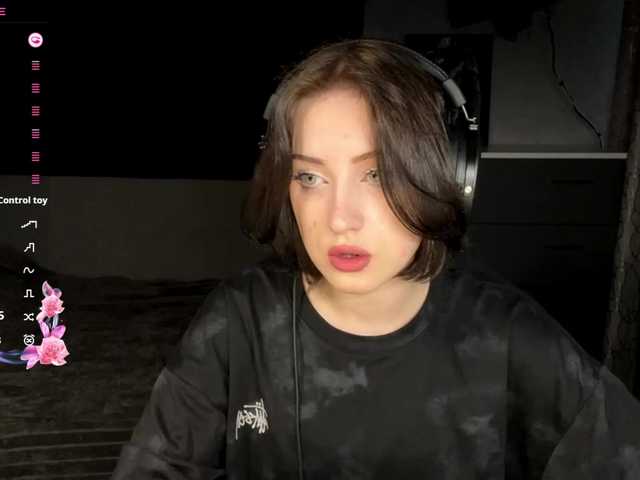 meowluly live cam profile