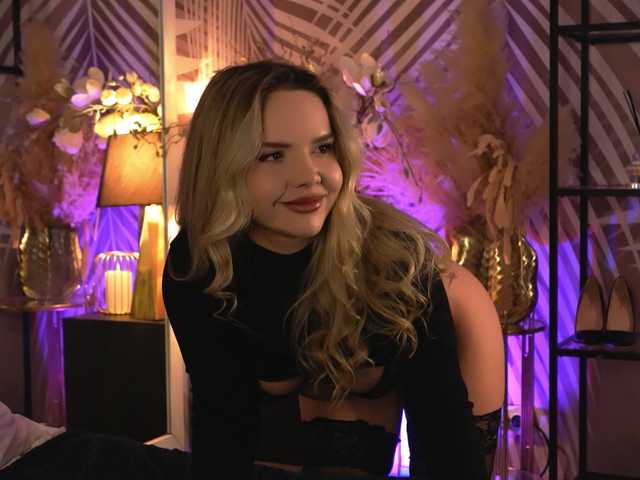 KatJoliee's BongaCams show and profile