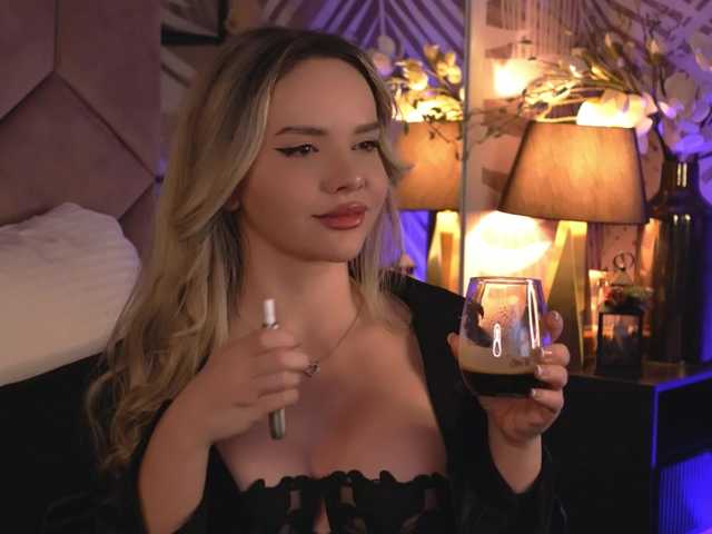 KatJoliee — Your favorite sweet Kat is back give me welcome back kiss  @remain