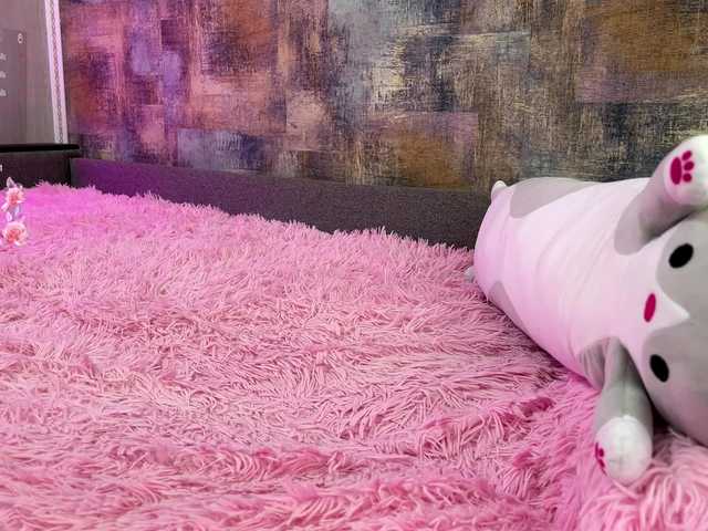 AleidaTeman's BongaCams show and profile