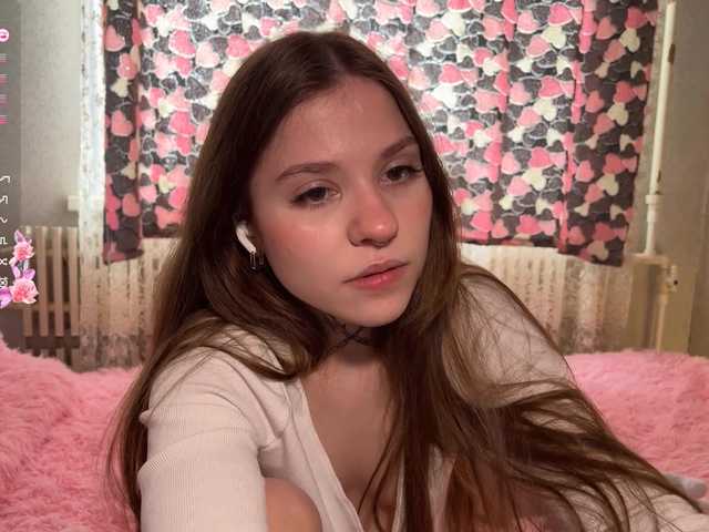 AleidaTeman's BongaCams show and profile