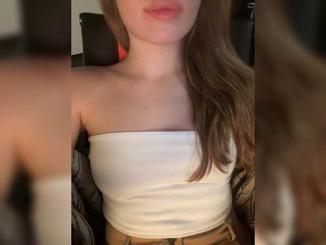 -DarinaXXX-'s BongaCams show and profile