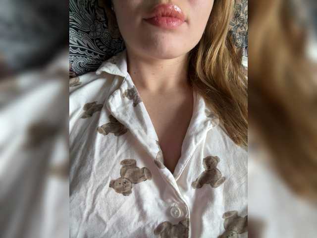 -DarinaXXX-'s BongaCams show and profile