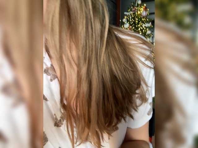 -DarinaXXX-'s BongaCams show and profile