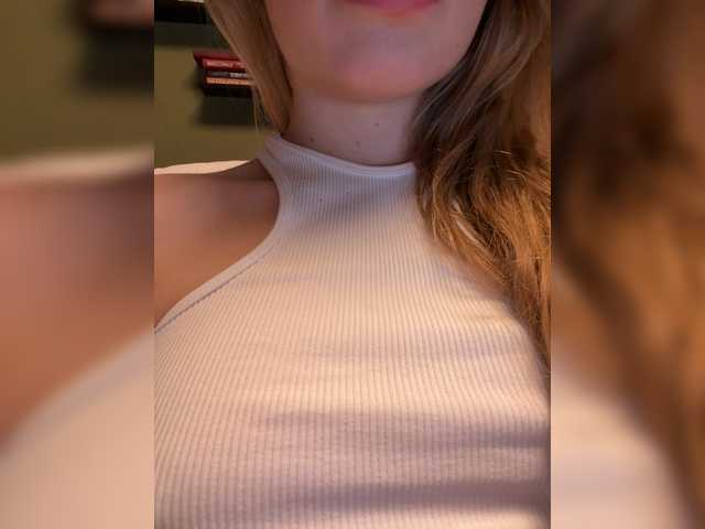 -DarinaXXX-'s BongaCams show and profile