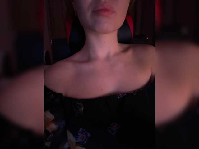 -DarinaXXX-'s BongaCams show and profile