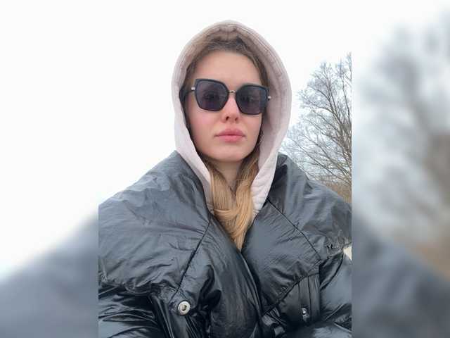 -DarinaXXX-'s BongaCams show and profile