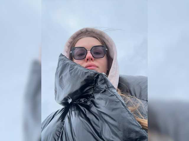 -DarinaXXX-'s BongaCams show and profile