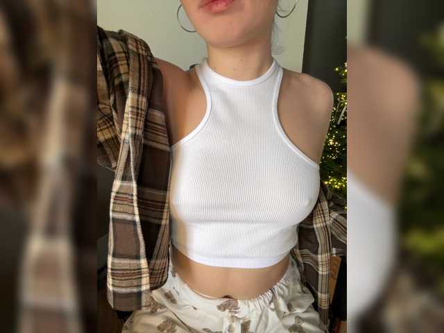 -DarinaXXX-'s BongaCams show and profile