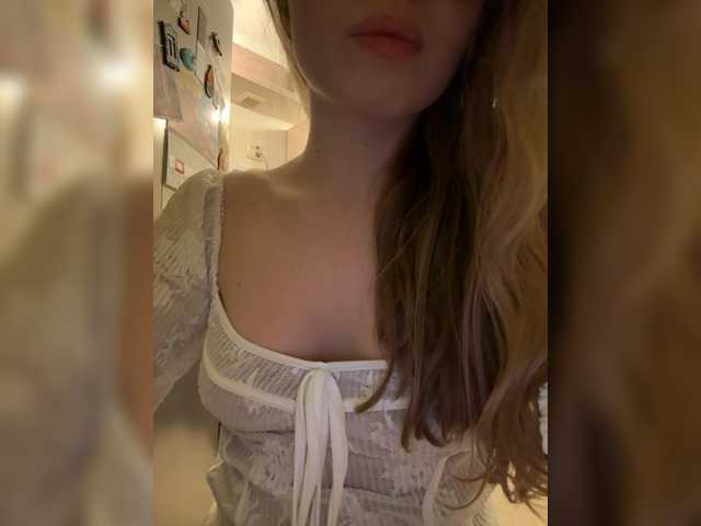 -DarinaXXX-'s BongaCams show and profile