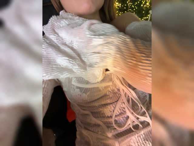 -DarinaXXX-'s BongaCams show and profile