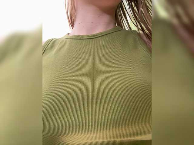 -DarinaXXX-'s BongaCams show and profile