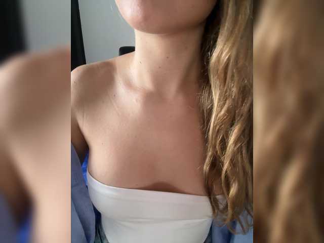 -DarinaXXX-'s BongaCams show and profile