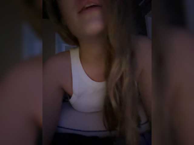 -DarinaXXX-'s BongaCams show and profile