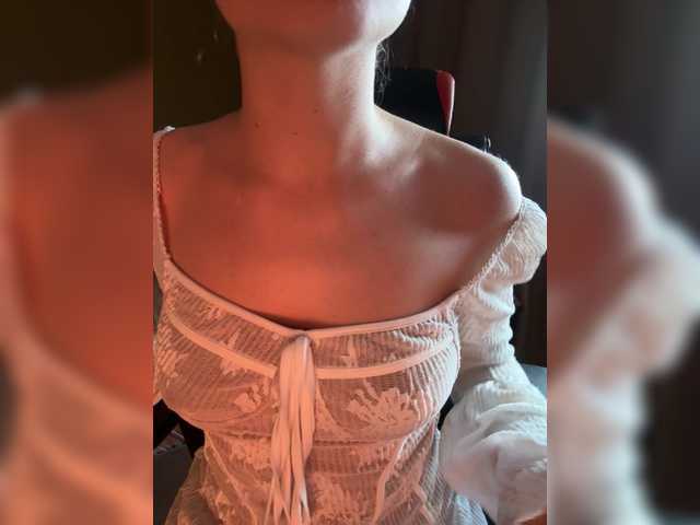 -DarinaXXX-'s BongaCams show and profile