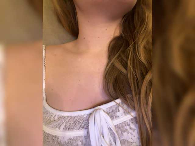 -DarinaXXX-'s BongaCams show and profile