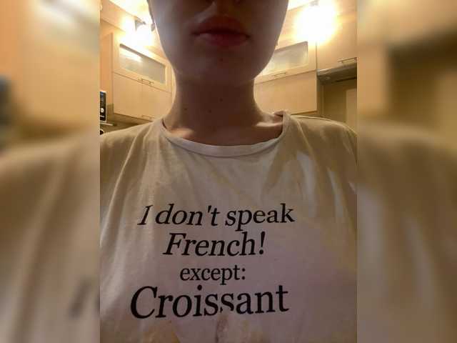 -DarinaXXX- — I ONLY undress IN FULL PRIVATE! In a public chat: Light eroticism, positive communication, art, music and humor! Lovense works from 2tk. Favorite Vibro: 51,101,233 tk. The strongest vibration is 201 tk. Random 43 tk. Wave 133tk. Pulse 233tk.