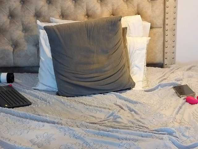 AmbarLorem's BongaCams show and profile