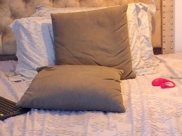 AmbarLorem's BongaCams show and profile