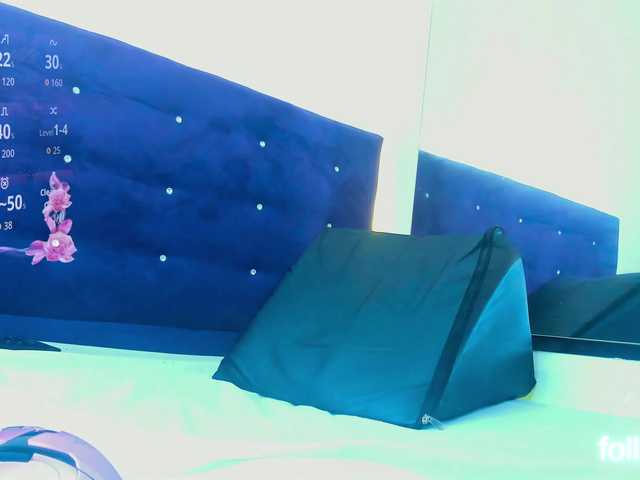 VeronicaSquirt's BongaCams show and profile