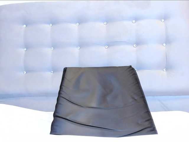 VeronicaSquirt's BongaCams show and profile