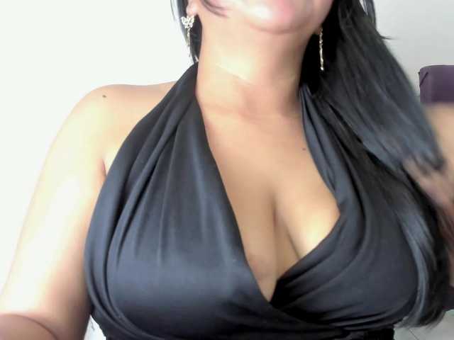 VeronicaSquirt's BongaCams show and profile