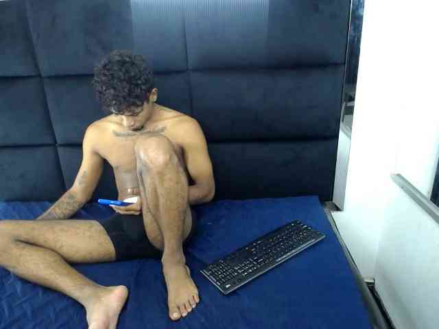 HilaryandStraight webcam