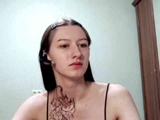 ChantayBriddell webcam