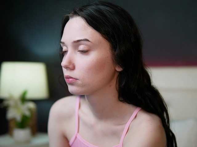 JosieLili's BongaCams show and profile