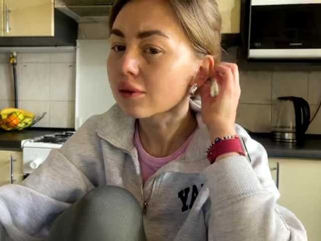 MartaLuna's BongaCams show and profile