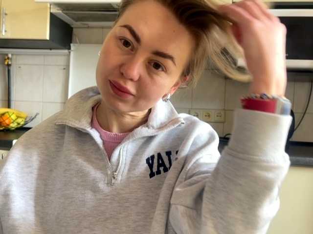 MartaLuna's BongaCams show and profile