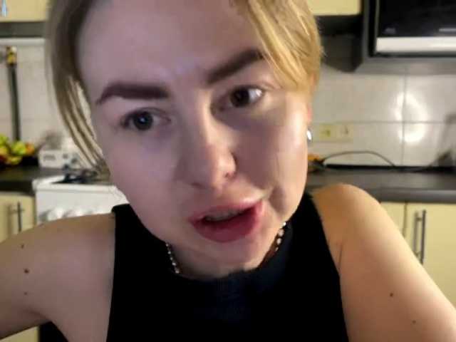 MartaLuna's BongaCams show and profile