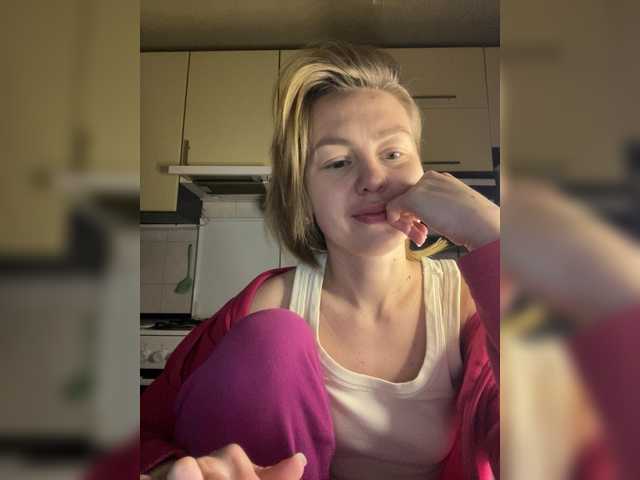 MartaLuna's BongaCams show and profile