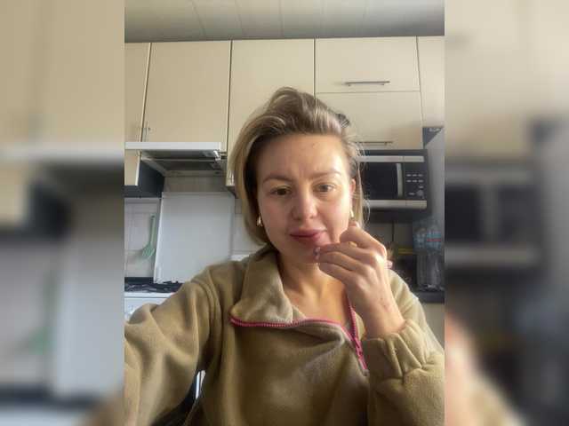 MartaLuna's BongaCams show and profile