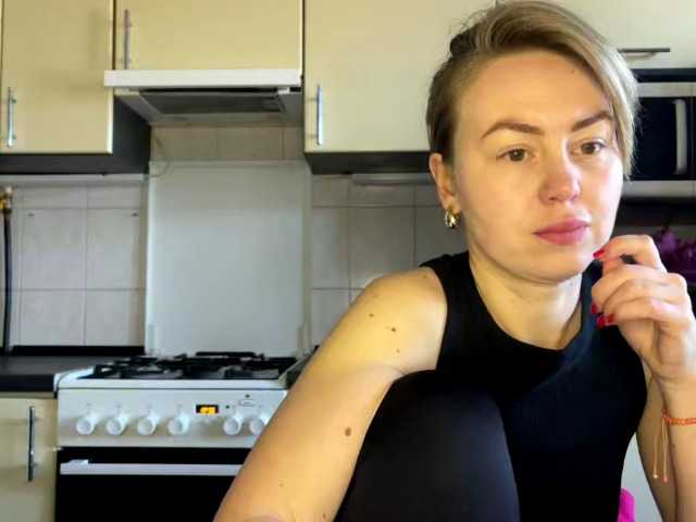 MartaLuna's BongaCams show and profile