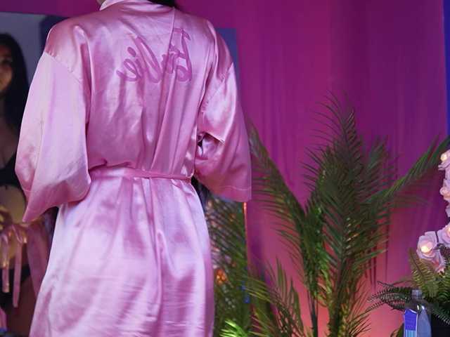 SophieVenus's BongaCams show and profile